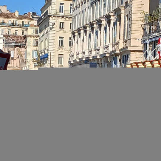  Annonces MARSEILLE6 : Appartement | MARSEILLE (13001) | 70 m2 | 330 000 € 