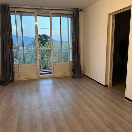  Annonces MARSEILLE6 : Appartement | MARSEILLE (13012) | 57 m2 | 890 € 