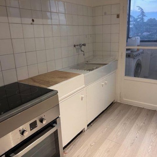  Annonces MARSEILLE6 : Appartement | MARSEILLE (13012) | 57 m2 | 890 € 