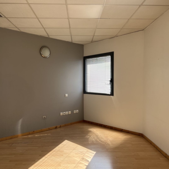  Annonces MARSEILLE6 : Local / Bureau | MARSEILLE (13013) | 68 m2 | 175 000 € 