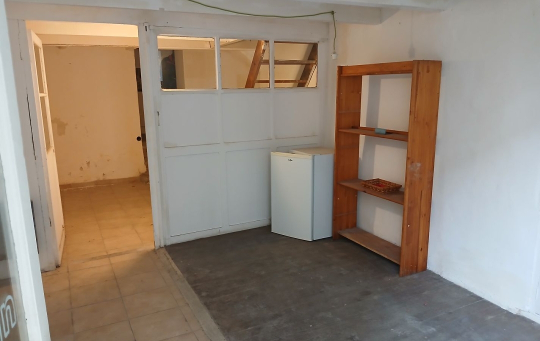 Annonces MARSEILLE6 : Local / Bureau | MARSEILLE (13001) | 32 m2 | 110 000 € 