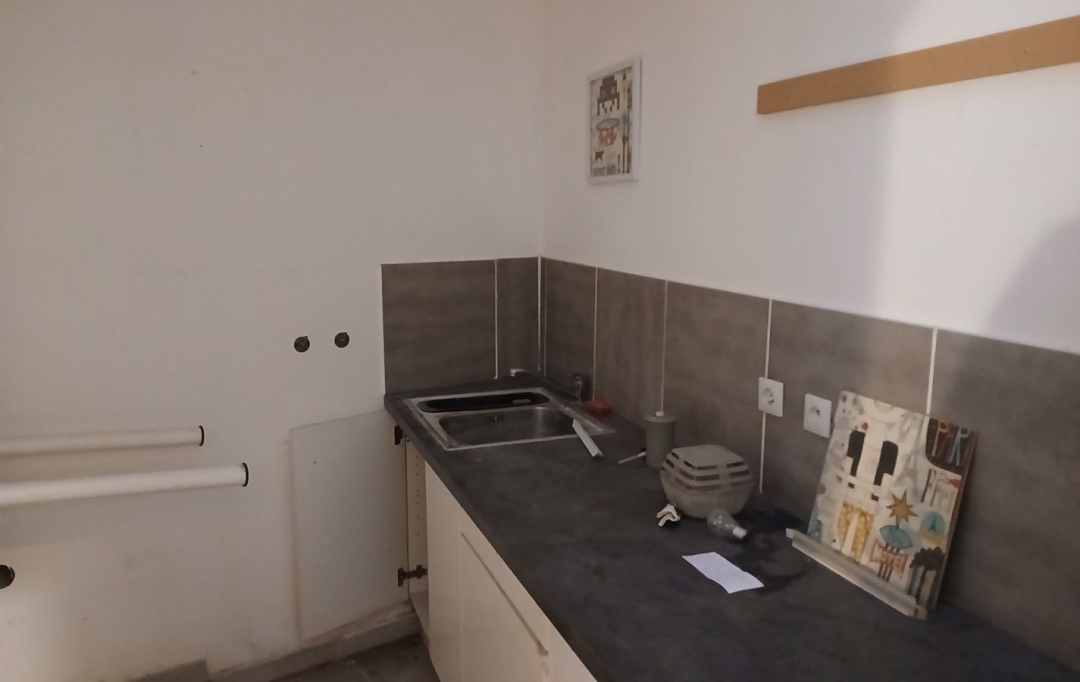 Annonces MARSEILLE6 : Local / Bureau | MARSEILLE (13001) | 32 m2 | 110 000 € 