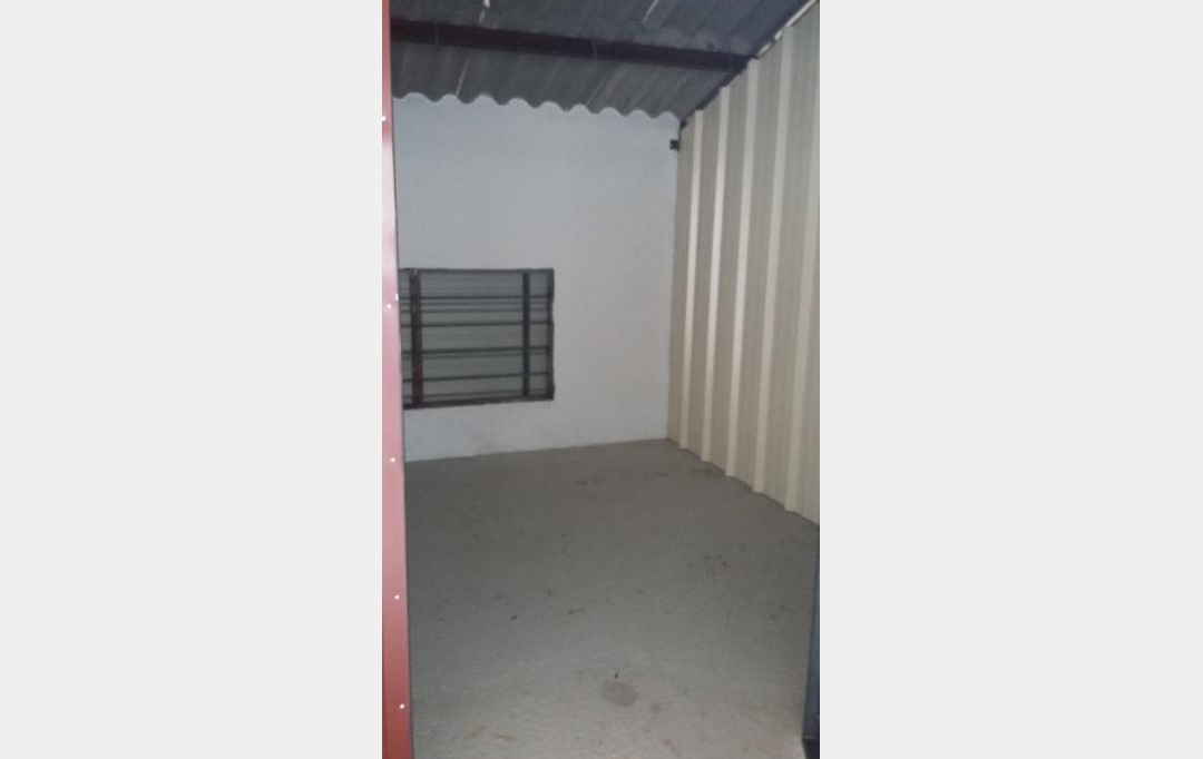 Annonces MARSEILLE6 : Garage / Parking | LES PENNES-MIRABEAU (13170) | 5 m2 | 95 € 