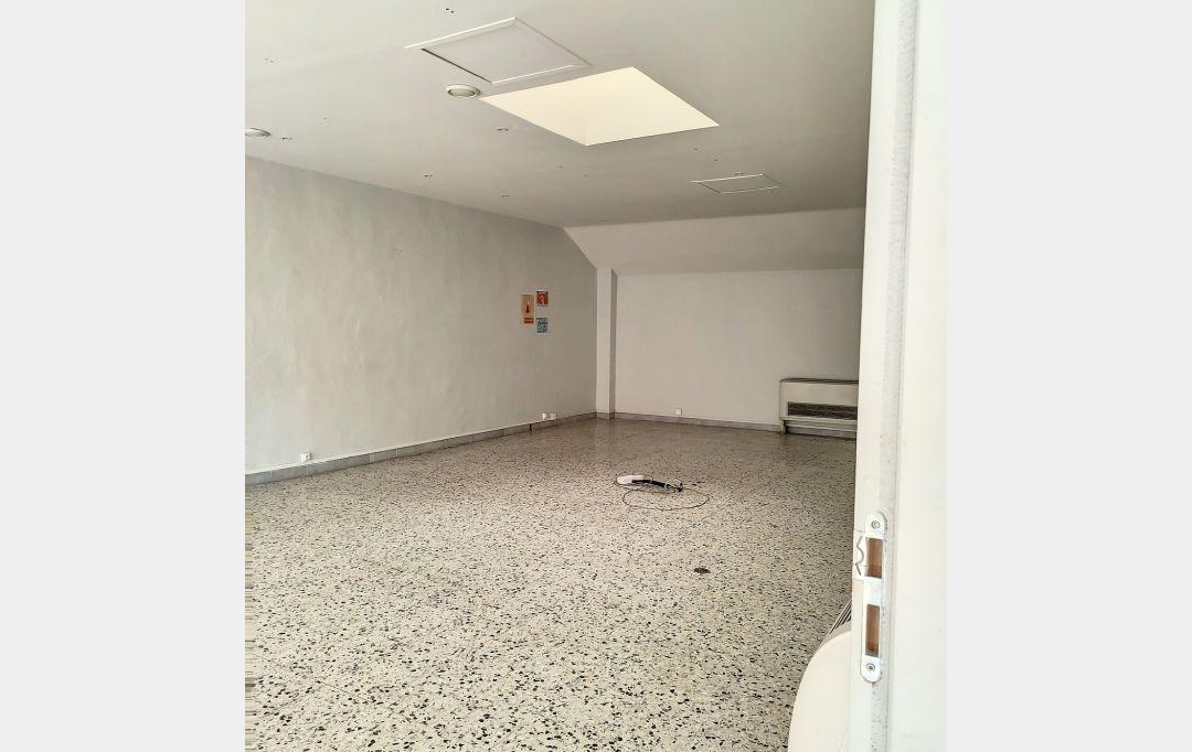 Annonces MARSEILLE6 : Local / Bureau | MARSEILLE (13004) | 550 m2 | 4 500 € 