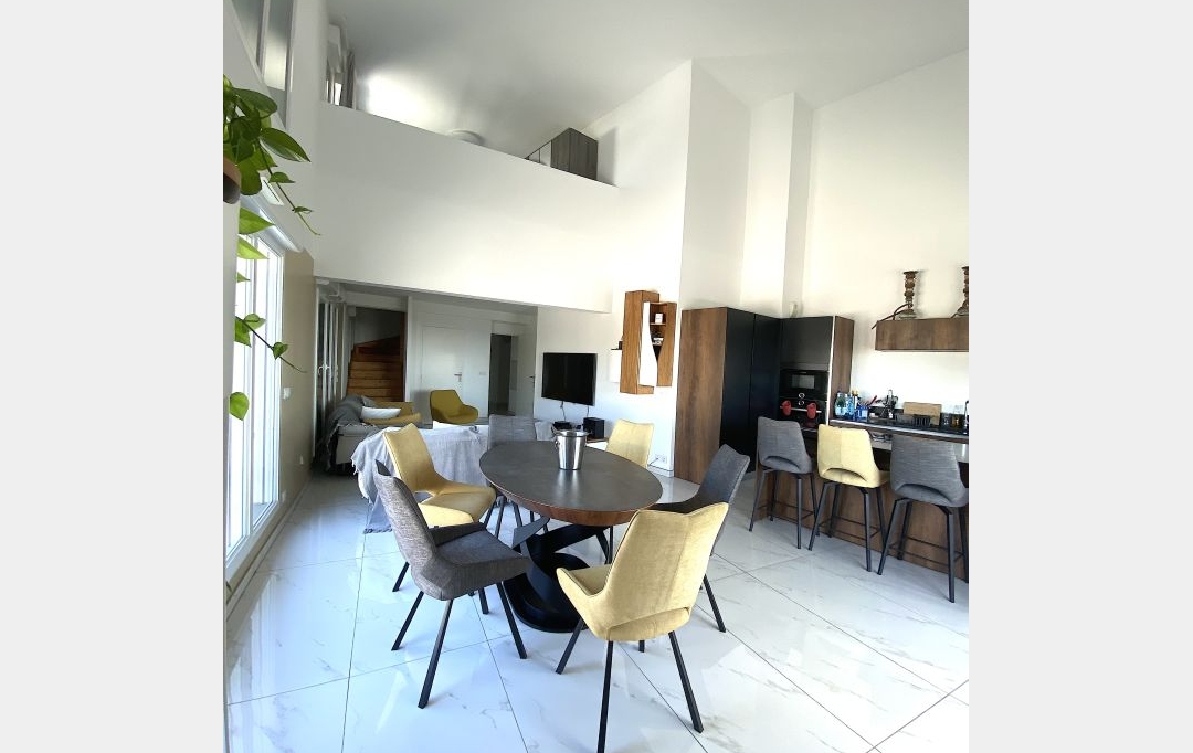 Annonces MARSEILLE6 : Appartement | MARSEILLE (13012) | 106 m2 | 3 500 € 