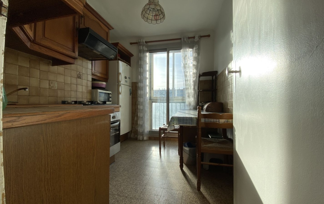 Annonces MARSEILLE6 : Appartement | MARSEILLE (13013) | 64 m2 | 125 000 € 