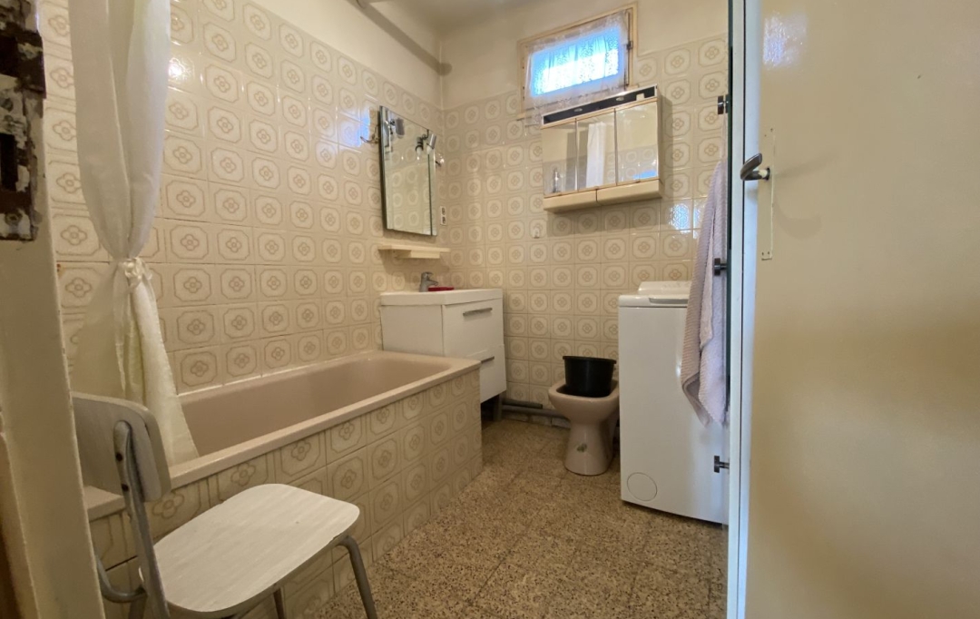 Annonces MARSEILLE6 : Appartement | MARSEILLE (13013) | 64 m2 | 125 000 € 