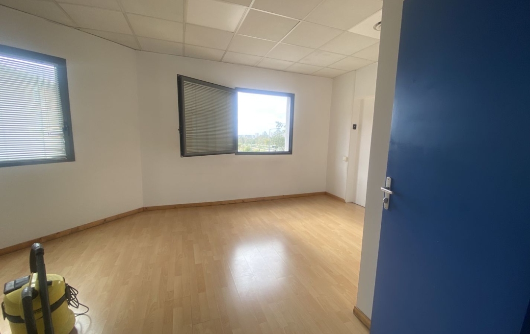 Annonces MARSEILLE6 : Local / Bureau | MARSEILLE (13013) | 68 m2 | 175 000 € 